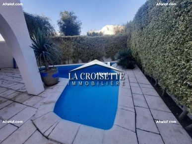 Duplex S+3 avec piscine à Gammarth  MDL0214