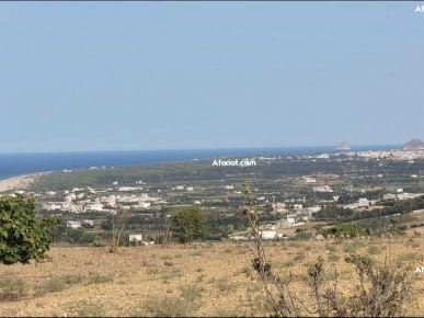 Terrain constructible avec vue panoramique.