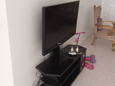 Vente télé avec table basse