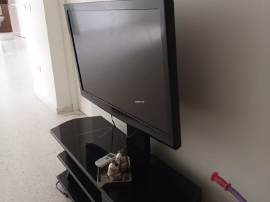 Vente télé avec table basse Vente télé avec table basse