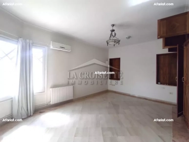 Villa S+4 avec piscine aux Jardins de Carthage MVL1132