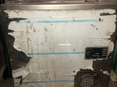 hachoir  viande réfrigérer en bon état alimenté en 380v