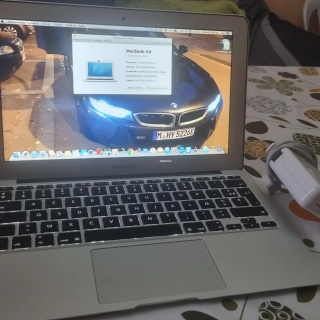 Macbook air  i5