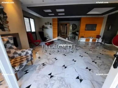 Un rez-de-chaussée S+3 avec piscine à Gammarth MRCL0115