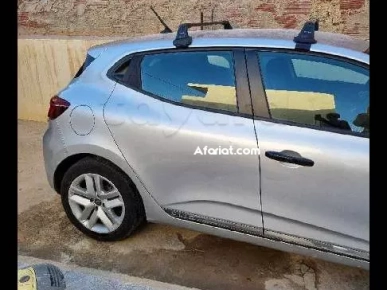 Clio  5  importé