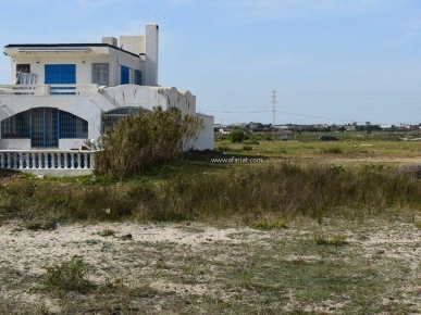 Terrain à vendre  près de la mer