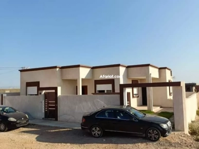 une maison nouvellement construite a el haouaria avec vue sur mer