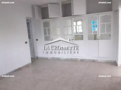 Villa S+5 avec piscine à Sidi Bou Said  ZVL0888