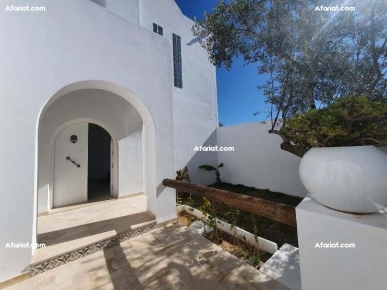 Villa KAMY (Réf: V1327)