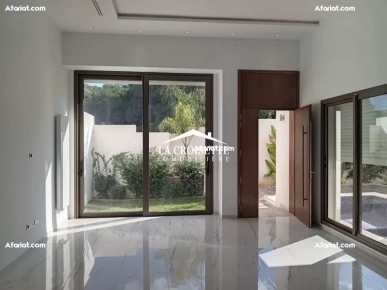 Duplex S+3 avec piscine à Gammarth ZDL0638