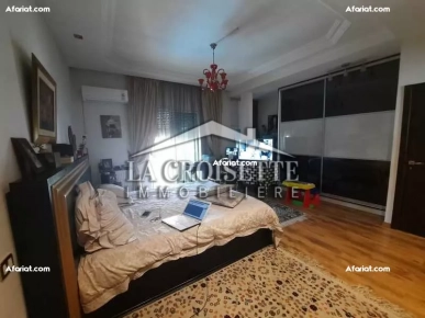 Villa S+3 avec piscine à la Soukra MVL0021