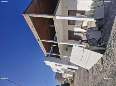 للبيع ارض مبنية على الطريق الرئيسي الزريبة زغوان للبيع ارض مبنية على الطريق الرئيسي الزريبة زغوان