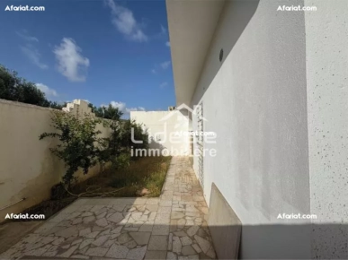À vendre maison amal zone bessbassia hammamet sud