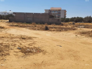 A vendre un terrain constructible de 250m² à chiwa kélibia