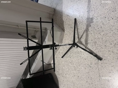 piano orgue guitar violent et baffle (amplificateur)