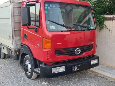 Camion nissan atleon 2008 Camion nissan atleon 2008