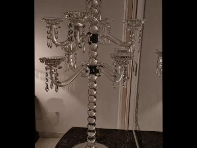 Bougoire en verre de cristal à 8 branches hauteur 70 cm prix 300d