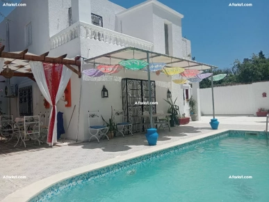 Villa avec piscine à 5 minutes a pied de la plage