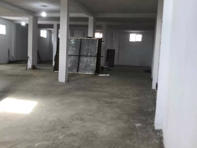 Dépôt à louer – La Soukra (zone résidentielle sécurisée)