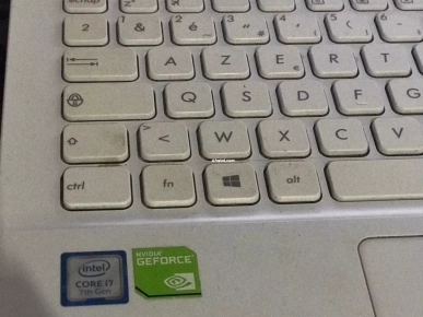 Pc asus/i7 7éme gen/ 256 ssd | afariat.com