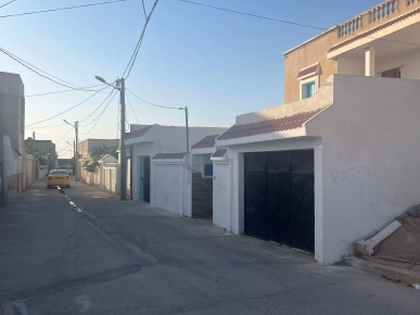 Maison familiale spacieuse à Raoued sur 500 m²