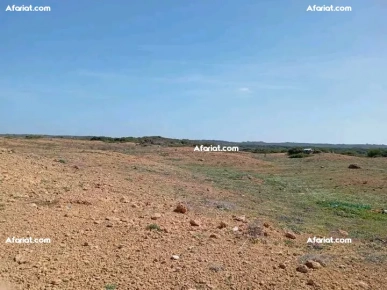 à vendre un terrain vu sur mer 1ère position a la plage