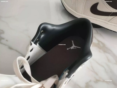 Air Jordan 1 Low Premium 'Pale Ivory' Neuf Original