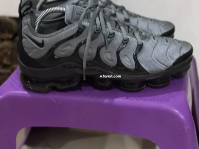 NIKE VAPORMAX TOP