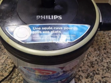 2 en 1 (Multi-cuiseur/ blender) marque Philips 1000w2 litres