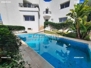Une villa S+4 avec piscine à Gammarth ZVL0436