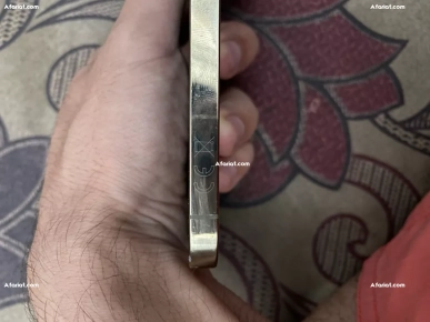 iPhone 13 Pro Max gold