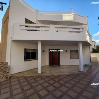 Annonce d'Offre catégorie Maison à Manar I région de Tunis: Villa de 3 Niveaux A el Manar 1 