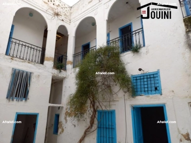Annonce d'Offre catégorie Maison à Médina région de Tunis: Maison Arbi 234 m2 à el Hafsia Tunis 