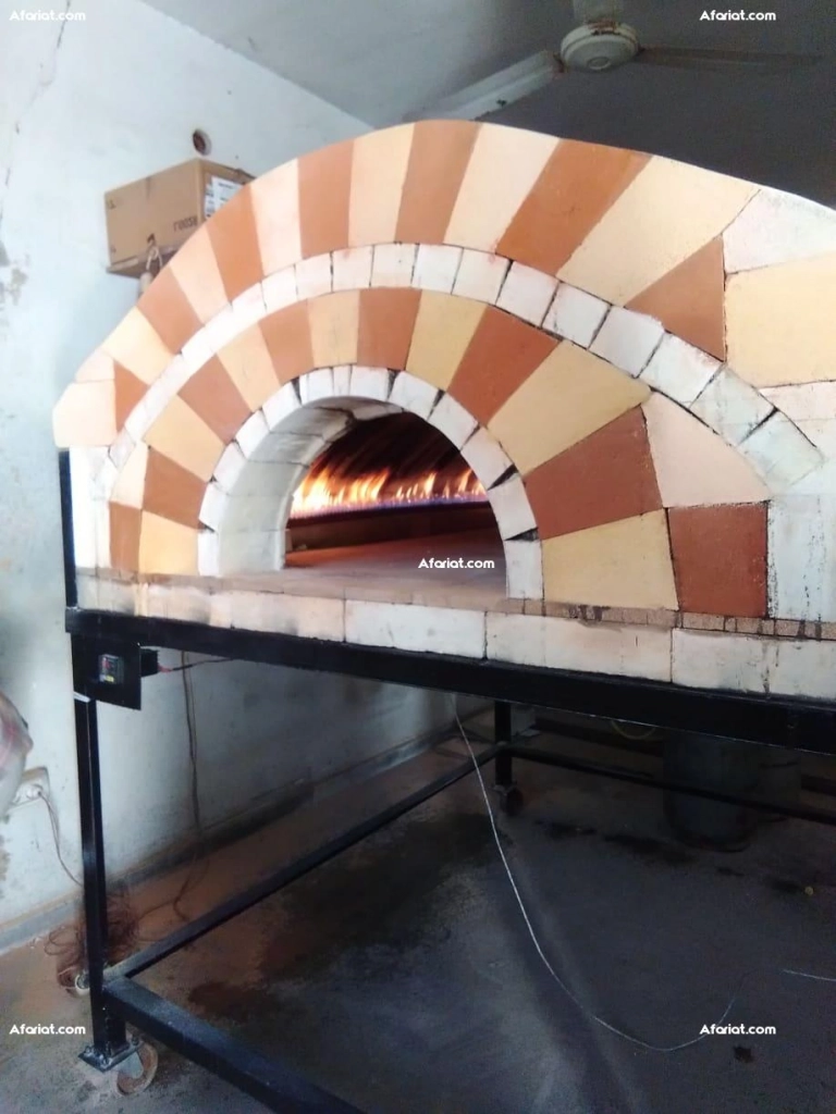 fabrication  de fours pizza a bois et a gaz.GARANTIE 5 ANS