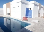 Annonce d'Offre catégorie Maison à Djerba - Houmt Souk région de Médenine: UNE VILLA NEUVE AVEC PISCINE A HOUMT SOUK DJERBA 