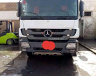 Annonce d'Offre catégorie Camion à Tozeur région de Tozeur: Semi remorque du marque Mercedes avec Plateau . 