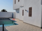 Annonce d'Offre de location catégorie Maison à Djerba - Houmt Souk région de Médenine: LOCATION ANNUELLE D UNE VILLA AVEC 4 CHAMBRES MEUBLÉE 
