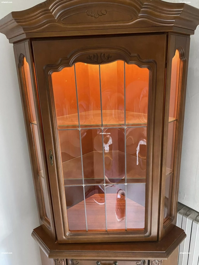 Armoire vitrée