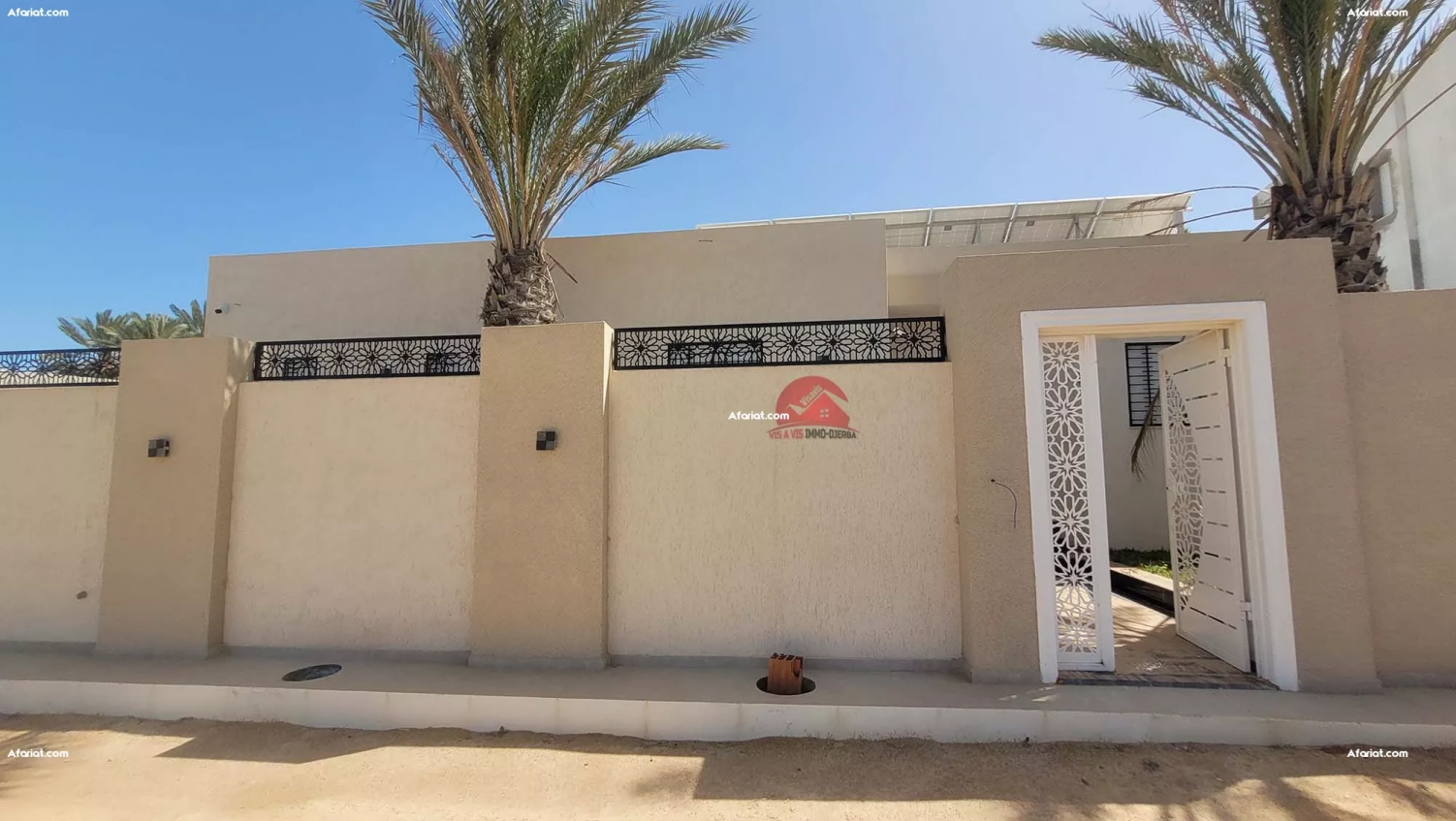 Villa meublée à vendre en zone touristique Djerba ZT