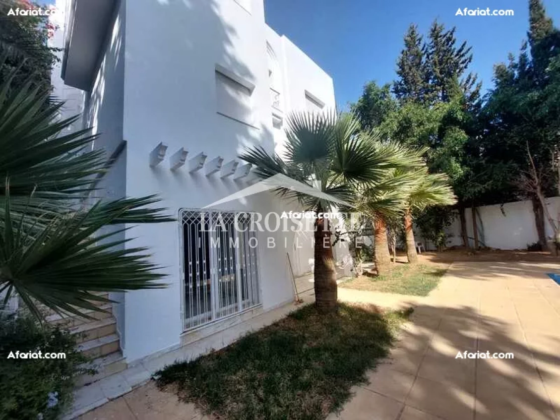 Villa S+5 avec piscine à Gammarth MVL0842
