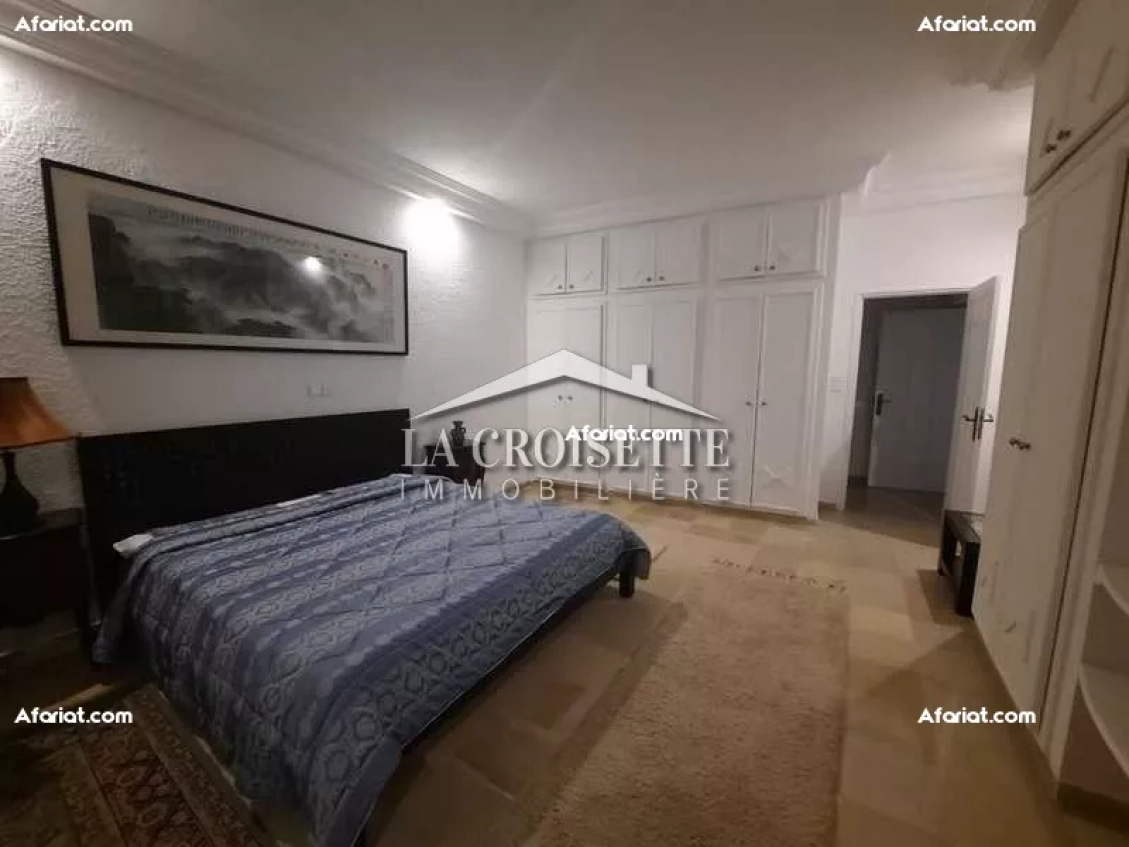 Rez-de-chaussée S+4 meublé à La Marsa  MRCL0107