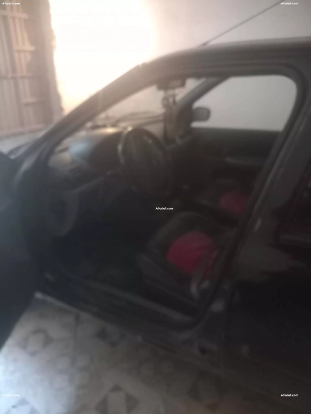 Voiture à vendre clio classique 1.4