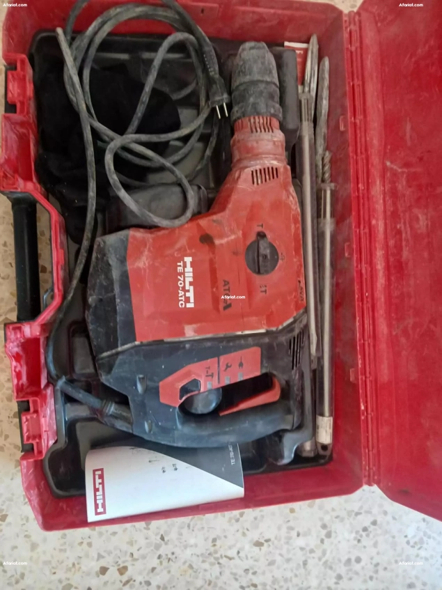 lot marteaux piqueur et disqeusses hilti bosch
