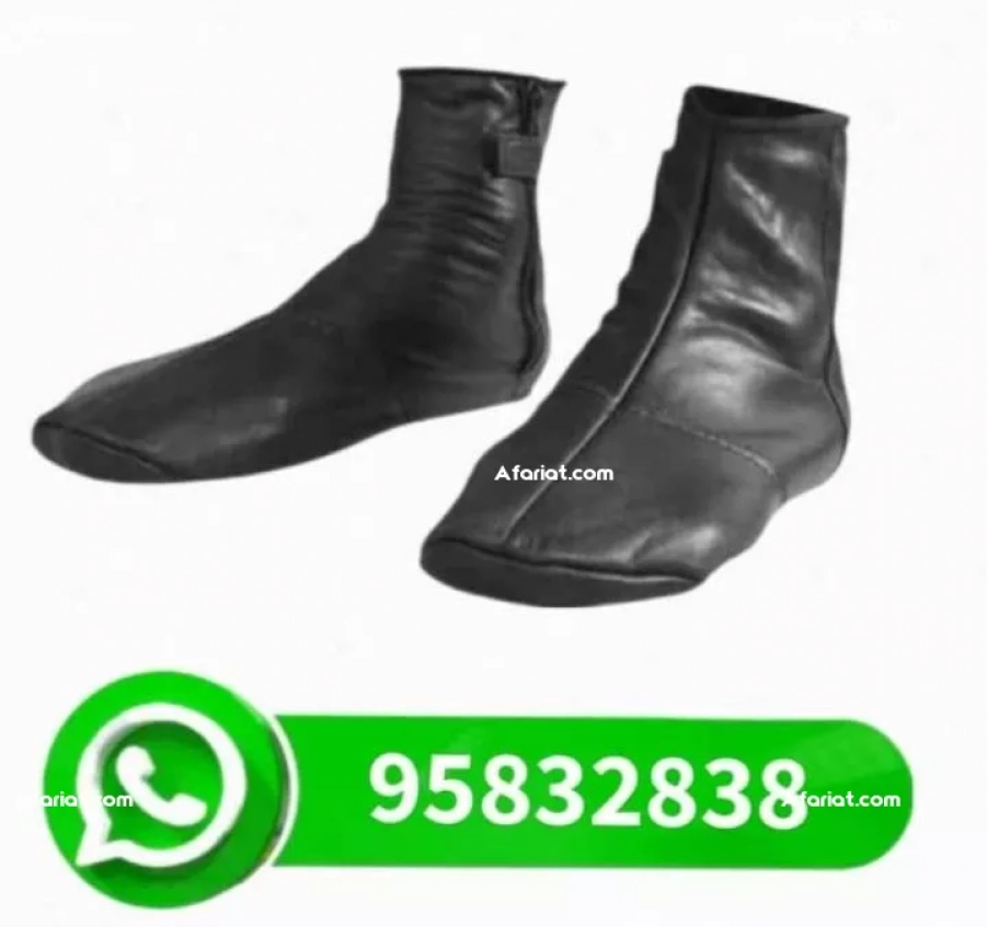 جوارب مصنوعه من الجلد