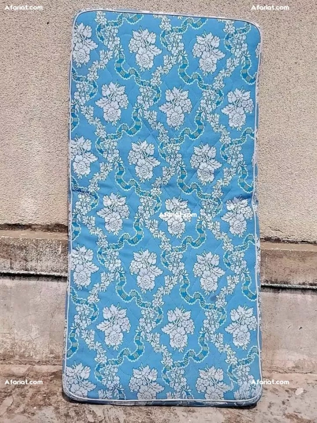 à vendre Matelas En Bon état