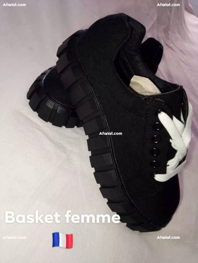 basket Femme pointure 39 importé de France 