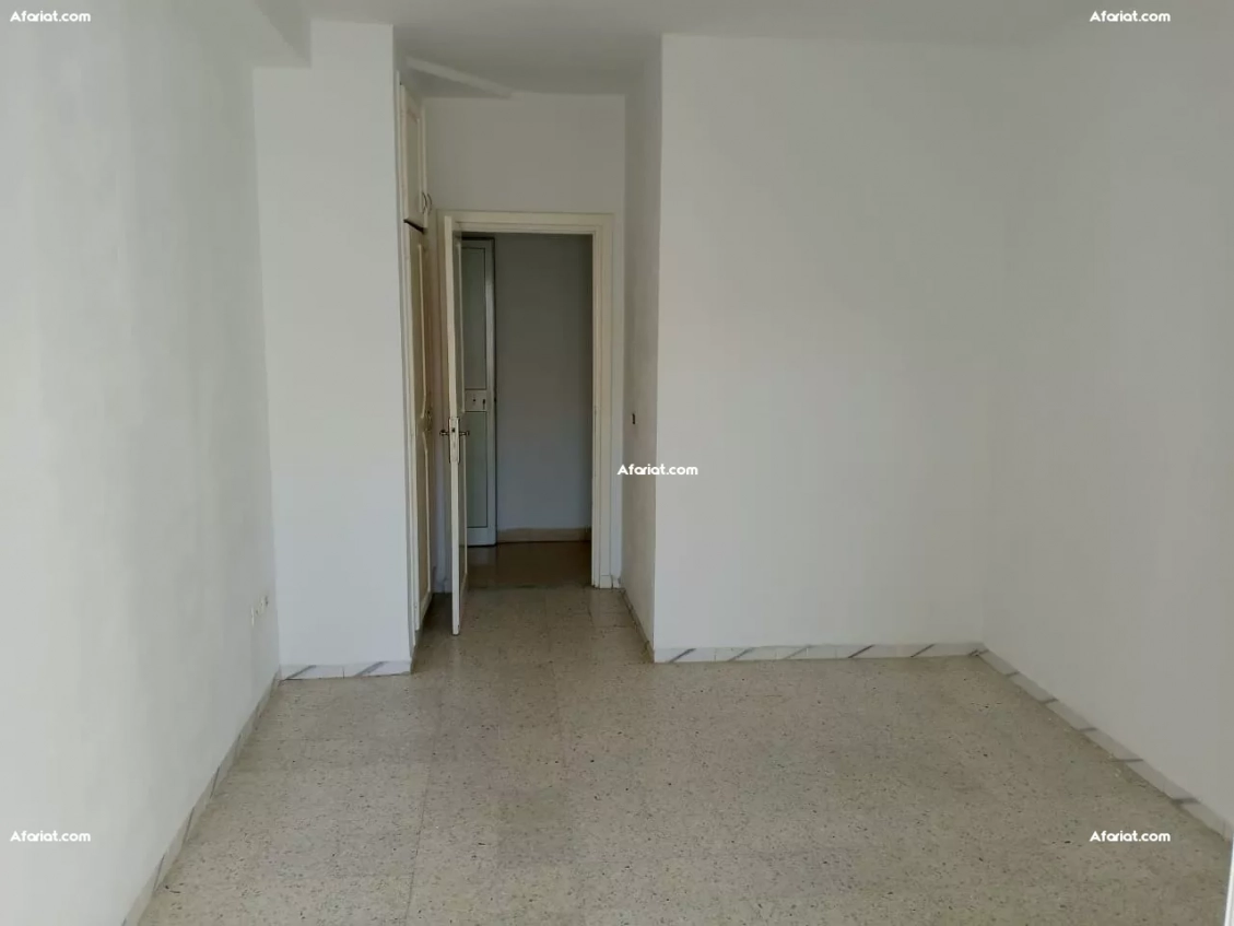 A vendre appartement S2 à l’Aouina
