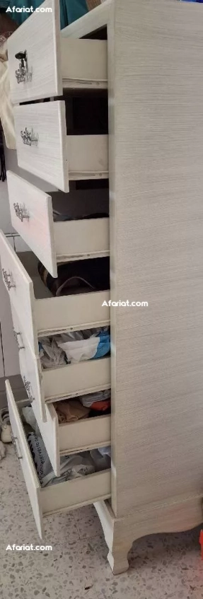 chiffoniere