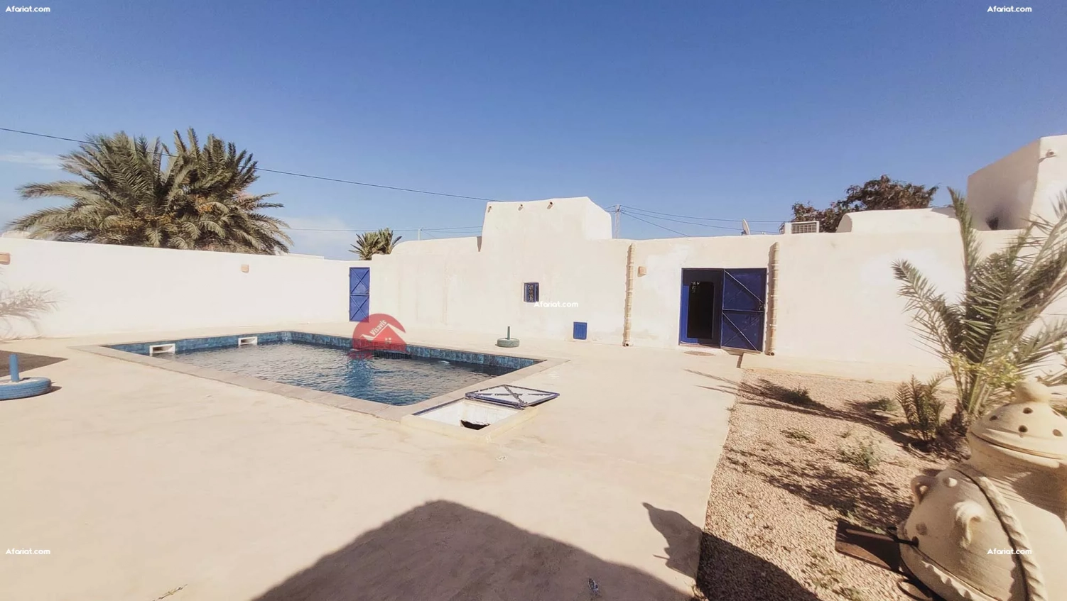 HOUCH TYPIQUE AVEC PISCINE À DJERBA