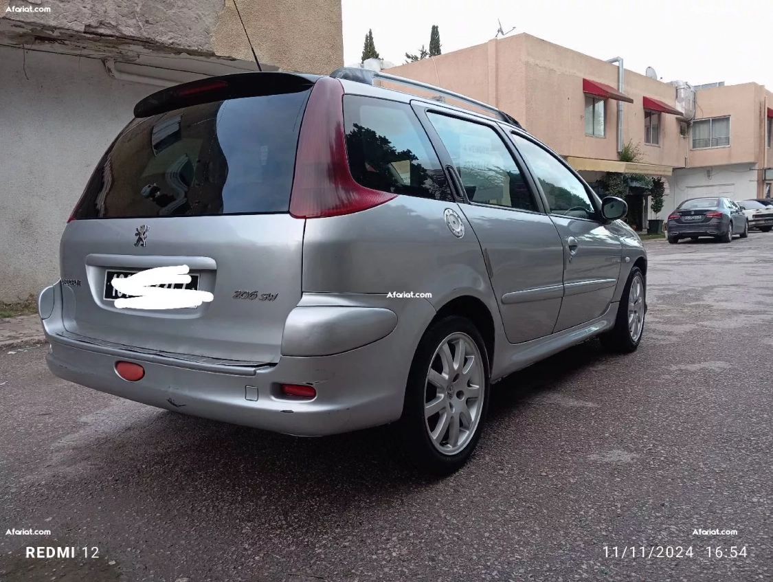 a vendre une belle 206 Peugeot diesel